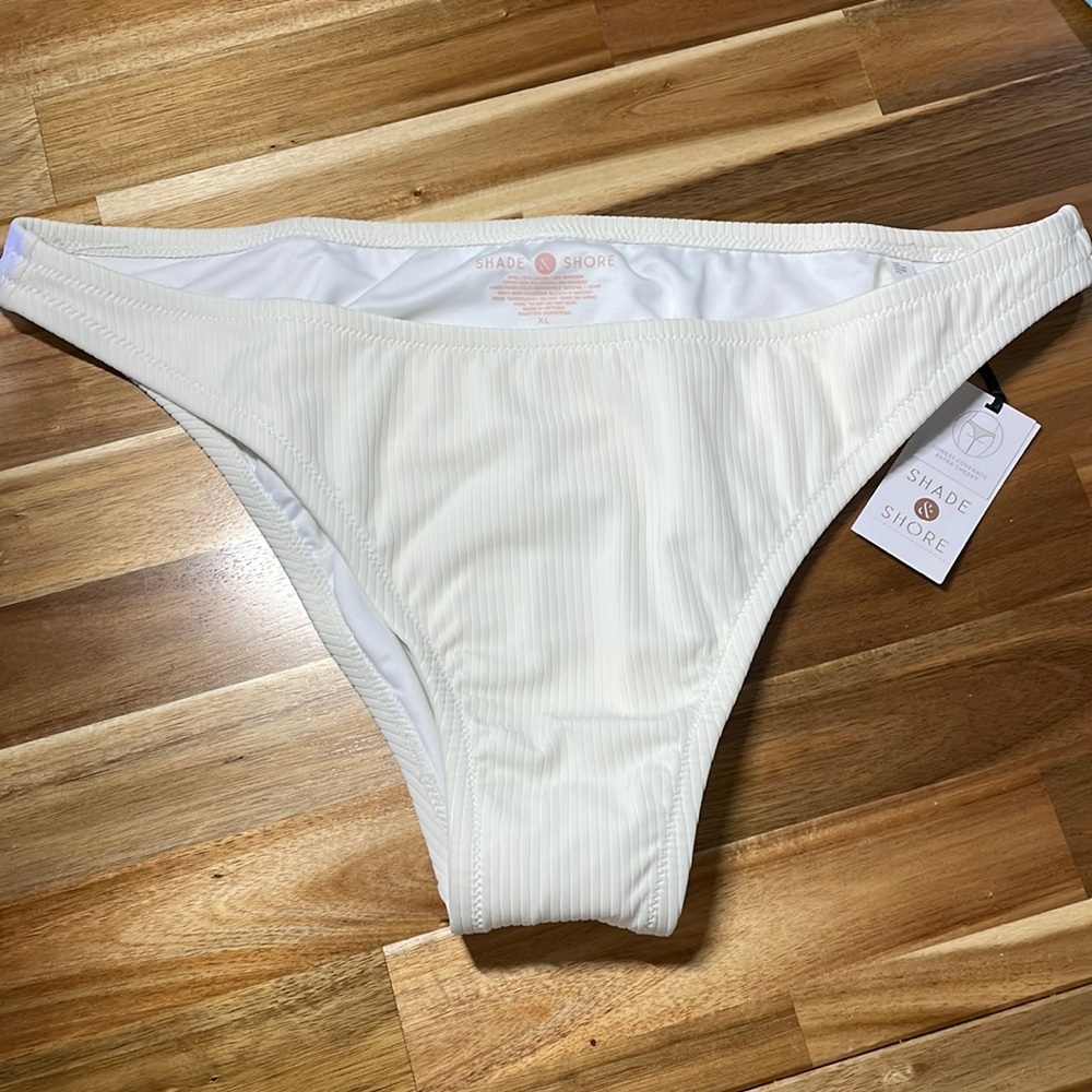 Shade & shore bikini bottom/ color cream/ size XL (16-18).